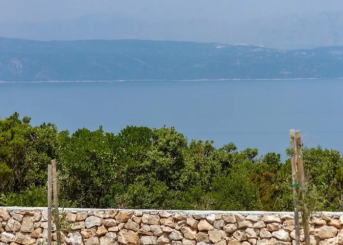 Amalia Zastražišće