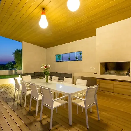 Amalia فيلة Zastražišće